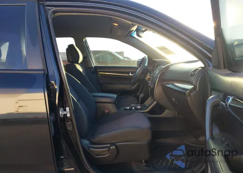 2011 Kia Sorento Lx V6 z USA, uszkodzony, nr VIN 5XYKTDA21BG161073